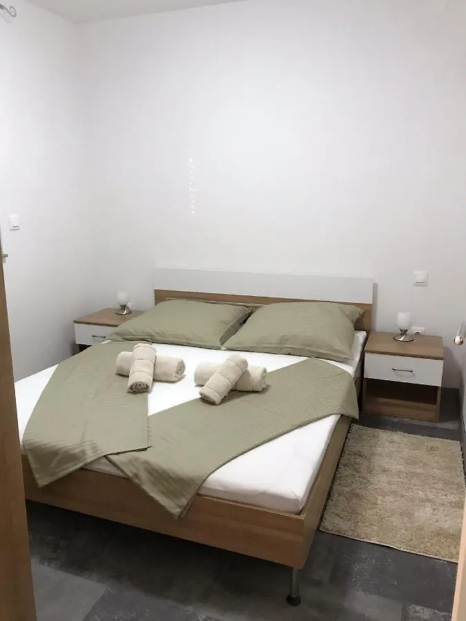 Apartman Matic Apartment Vrsi