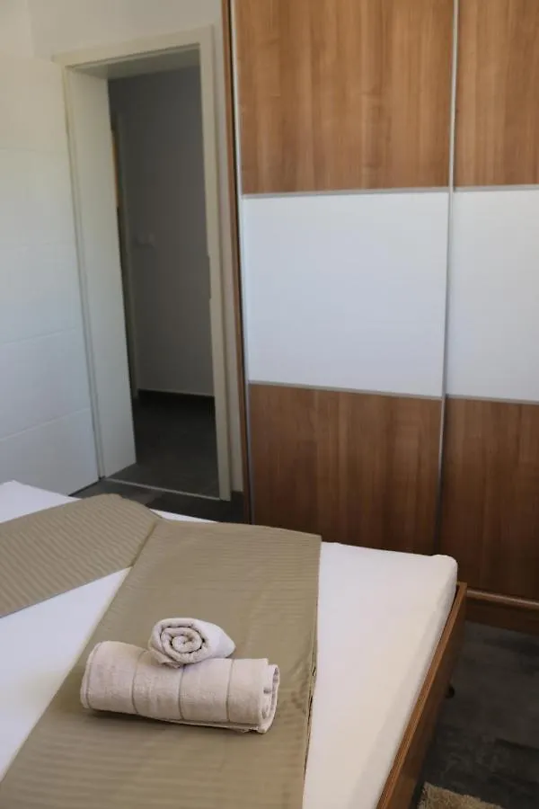 Apartman Matic Apartment Vrsi 0*,  Croatia