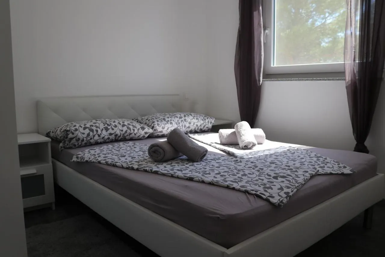 Apartman Matic Apartment Vrsi