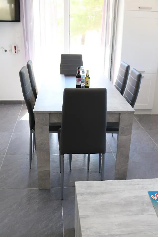 Apartman Matic Apartment Vrsi